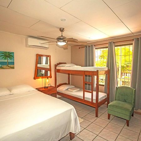 Hotel Laura'S House Коко Екстериор снимка