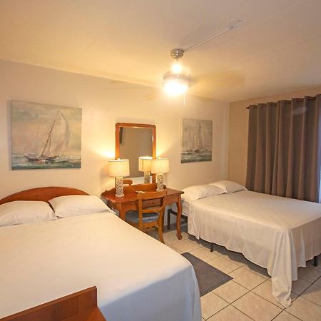Hotel Laura'S House Коко Екстериор снимка