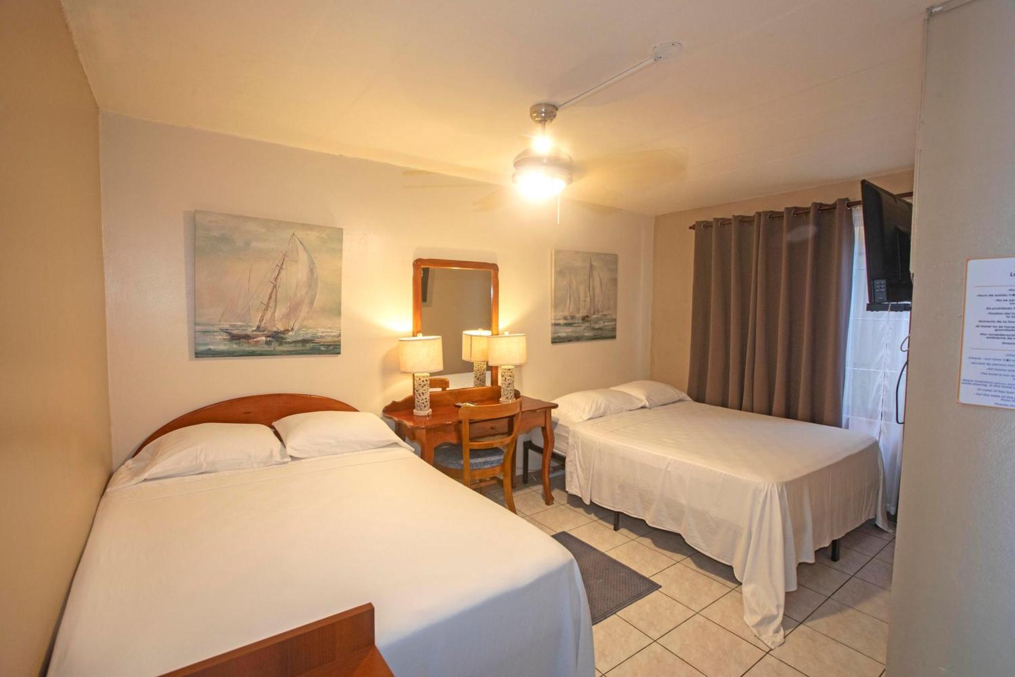 Hotel Laura'S House Коко Екстериор снимка