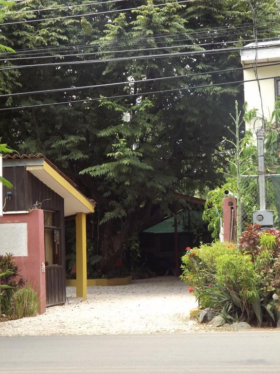 Hotel Laura'S House Коко Екстериор снимка